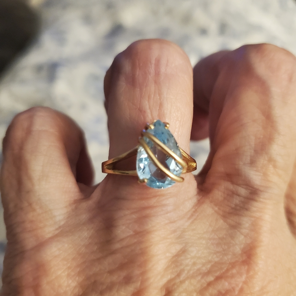 Blue topaz 14k yg ring - Picture 3 of 8